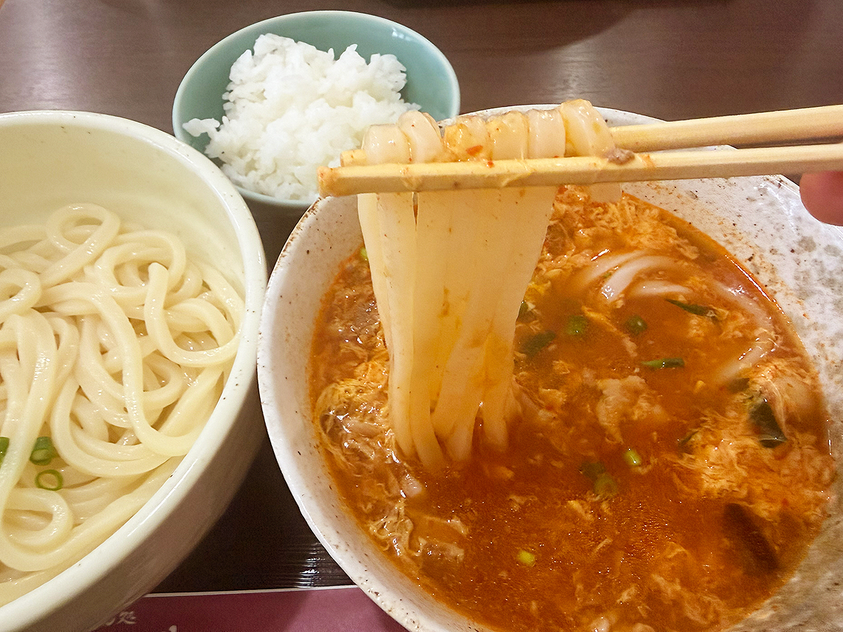 元祖背脂うどん めん処阿吽の旨辛うどん