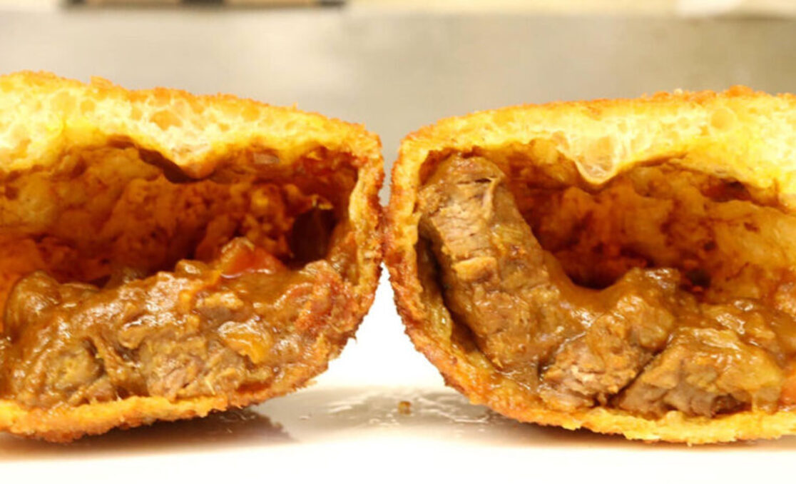 パンとユメ(Paint et Humer)のビーフカレーパン