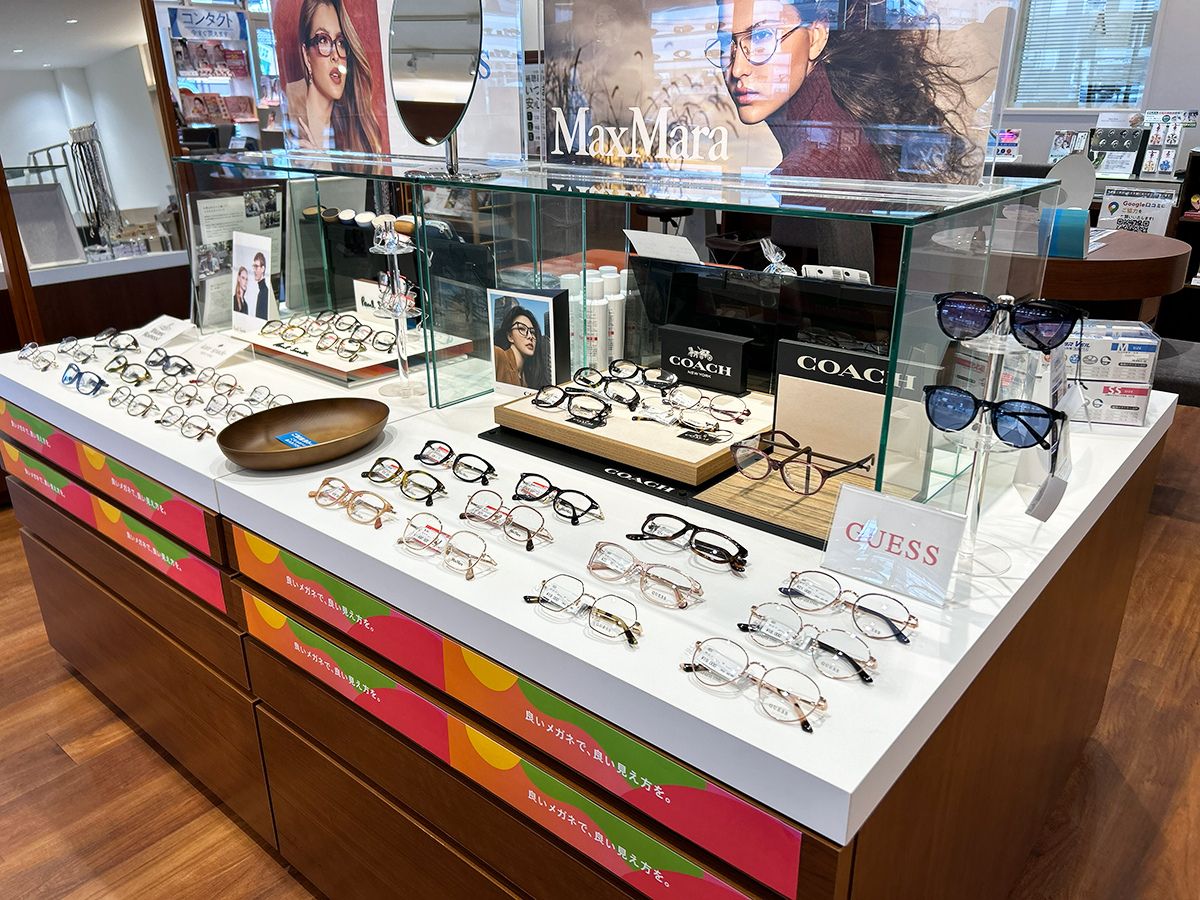 メガネスーパー