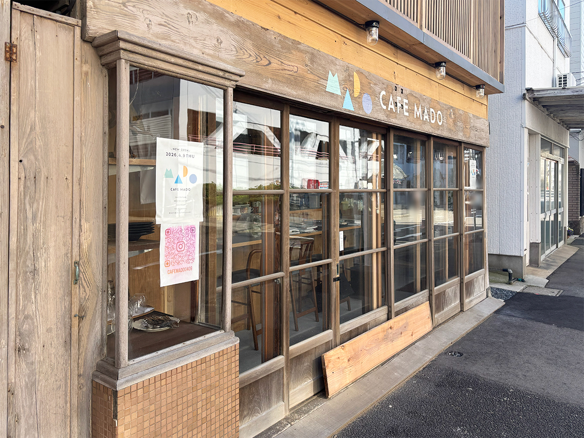 CAFE MADOの外観