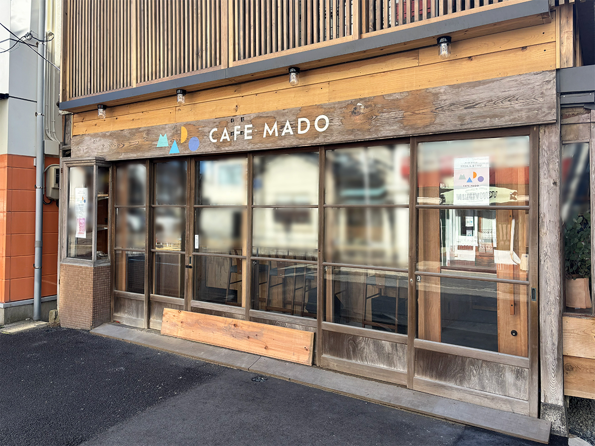 CAFE MADOの外観