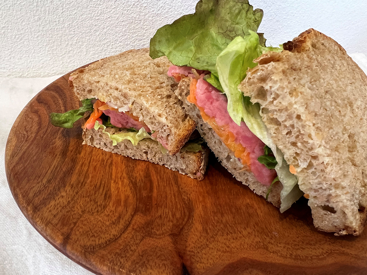 暮らしの喫茶 ひとひのカンパーニュサンド