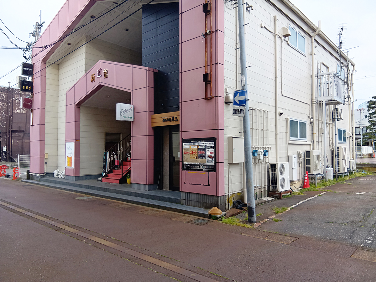 牛たん炭火焼仁 新潟分店の外観