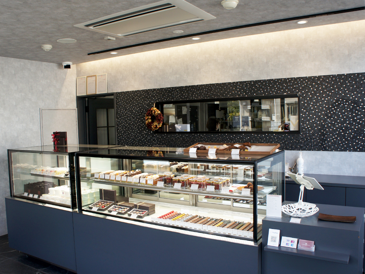 CHOCOLATERIE NOIROUGEの1階店内