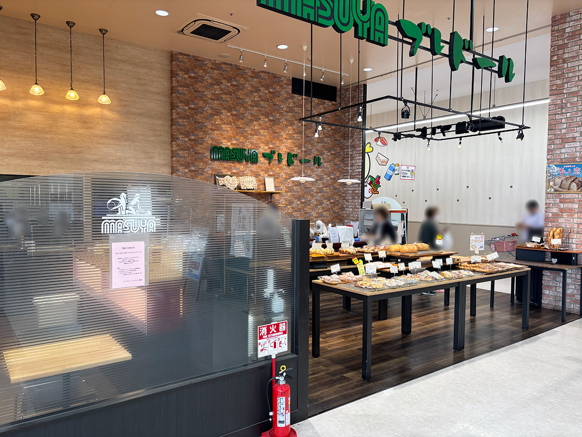 マスヤブレドール ロピアムサシ新潟店の外観