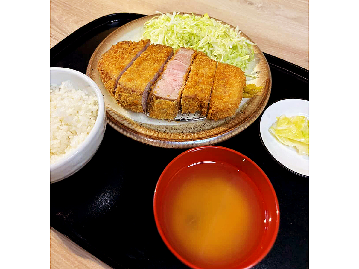 厚切りとんかつ 揚野勝三郎の厚切り特上とんかつ定食300g