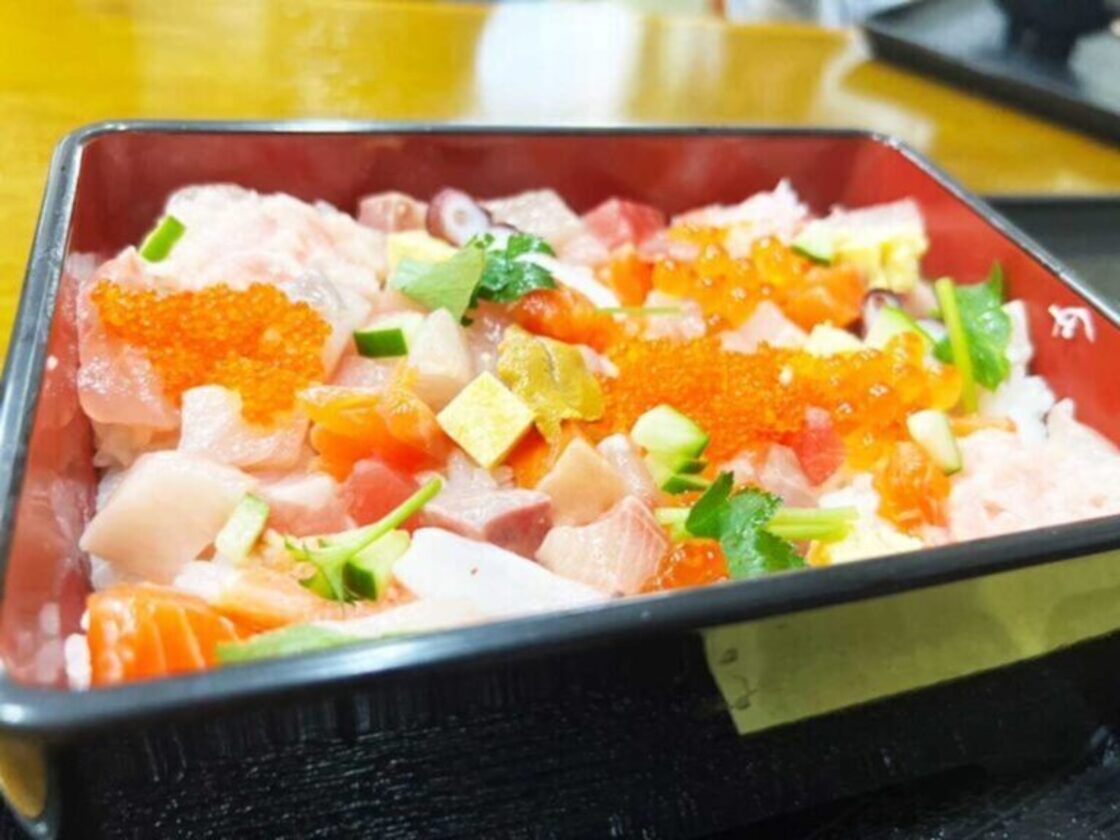 みなとやの海鮮ばらちらし