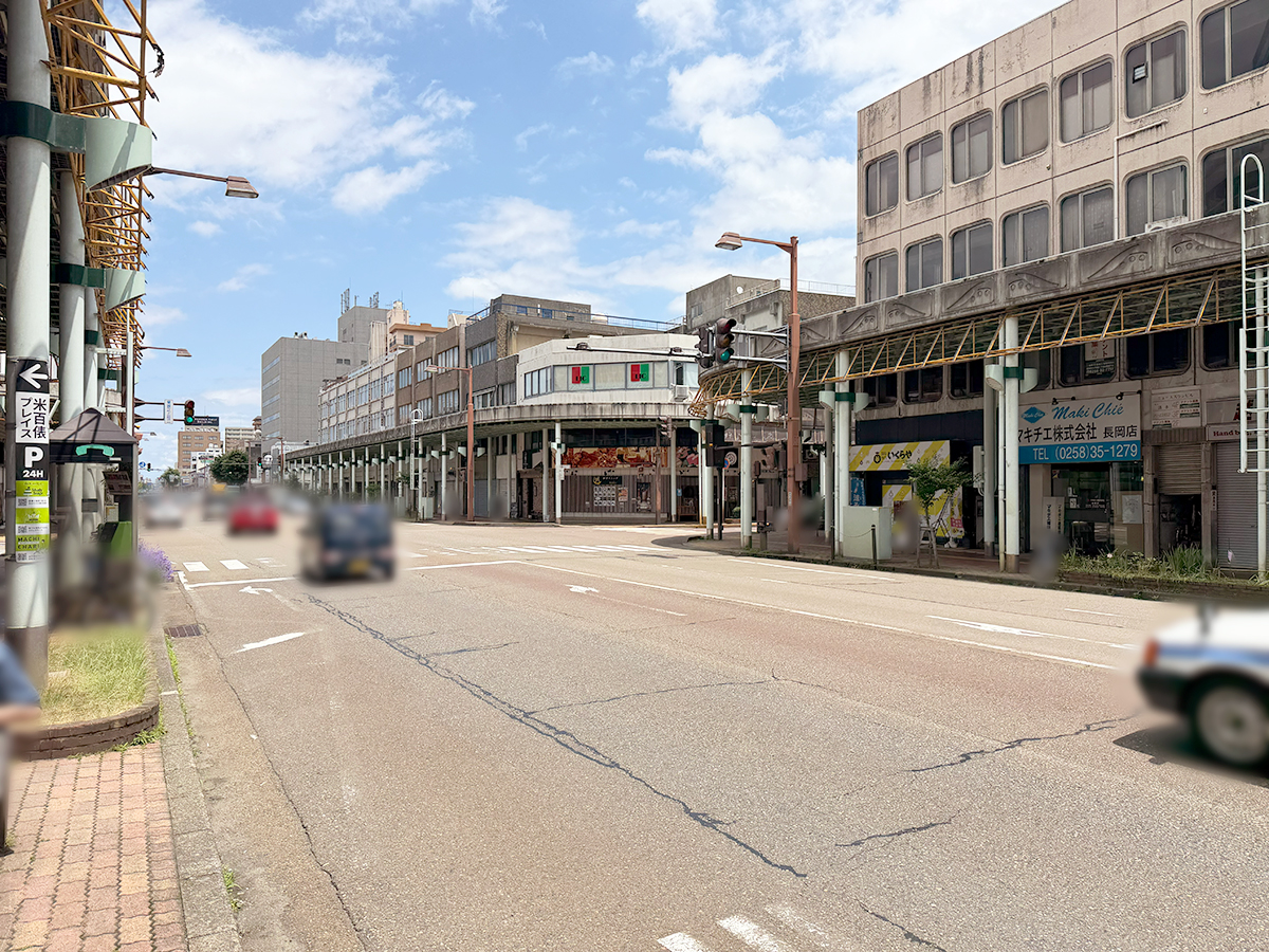 越後長岡 いちまる食堂　店舗前道路