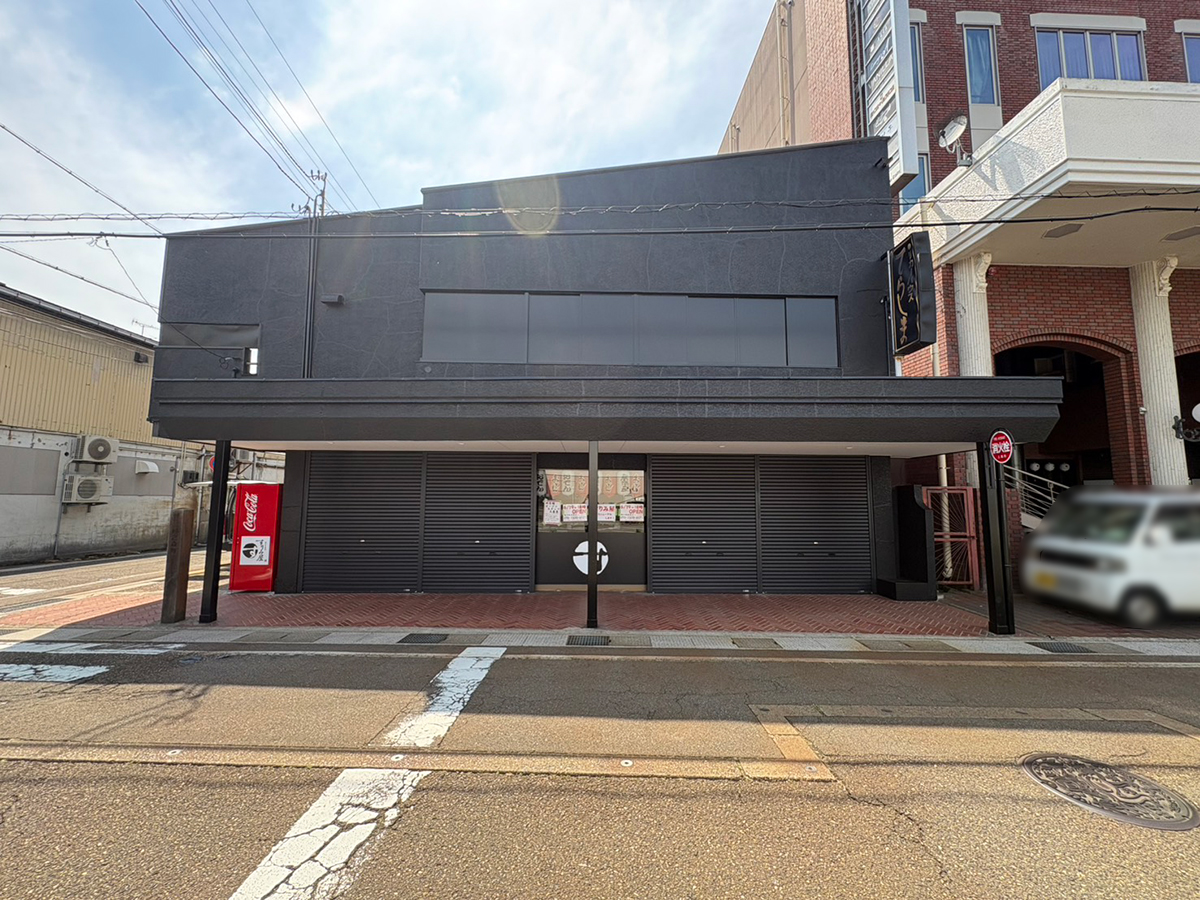 おでん専門 すりみ屋の外観