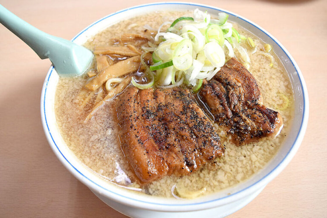 安福亭 柏町本店の排骨麺