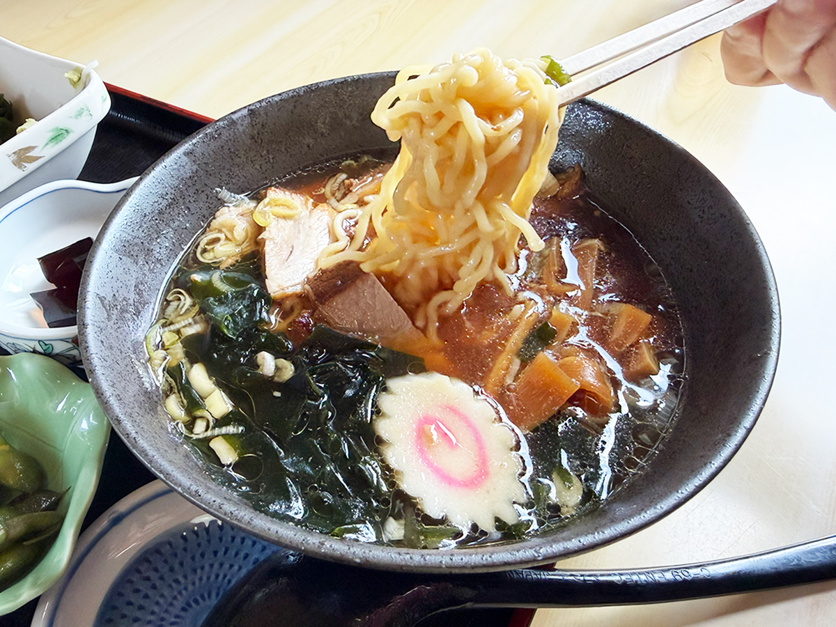 食い処飲み処ひゃくてん　半ラーメン