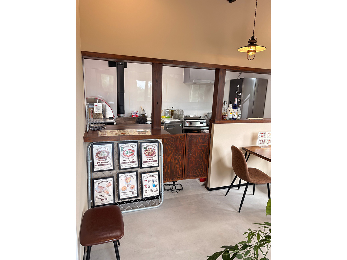MOUGYU BASEの店内