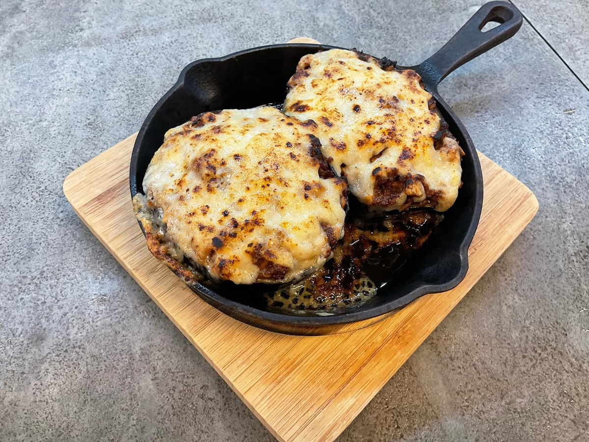 丸ナス肉味噌チーズ焼き