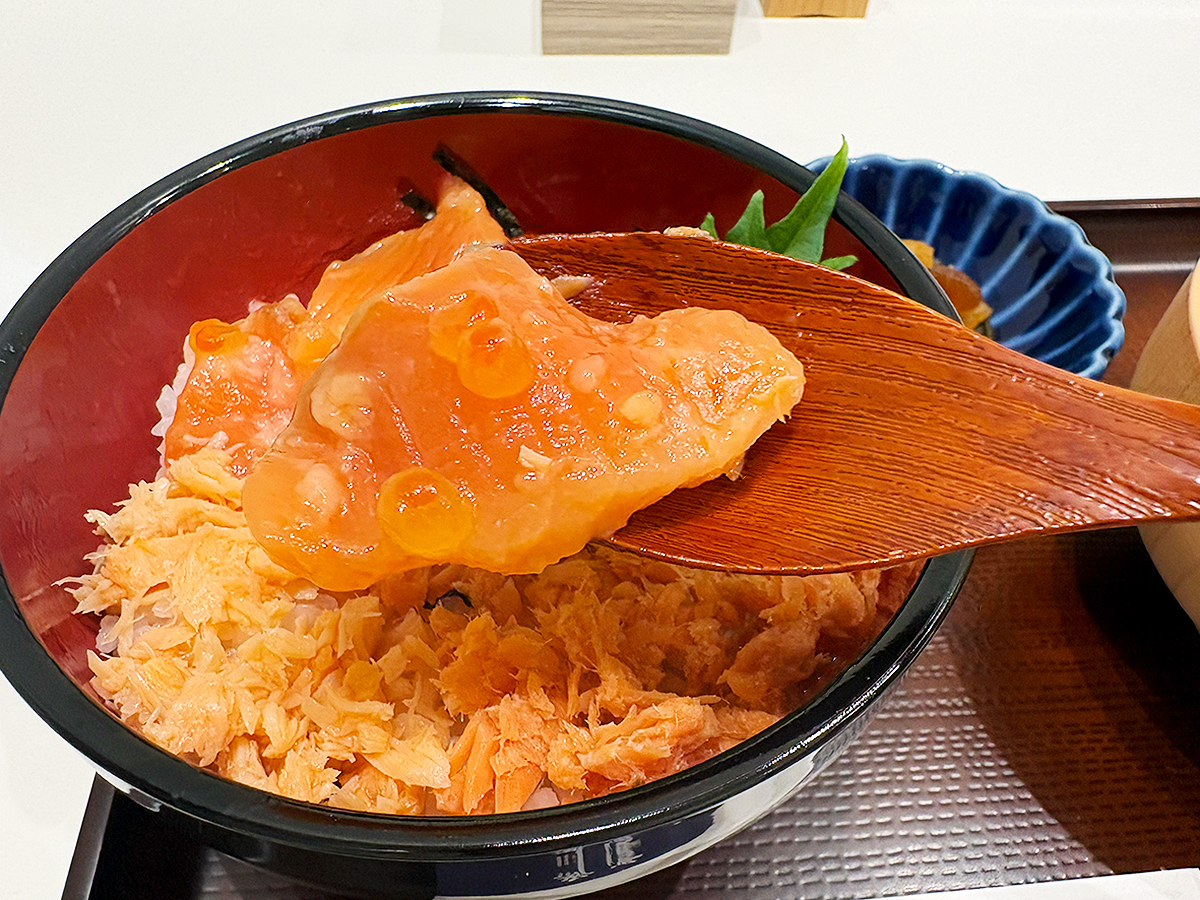 鮭づくし丼