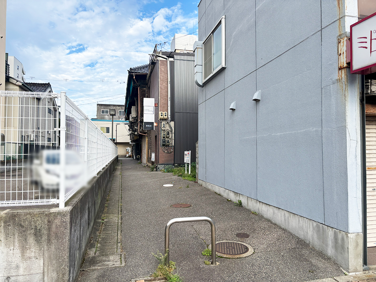 沖縄酒場 AWAMORI+ 新潟店の場所