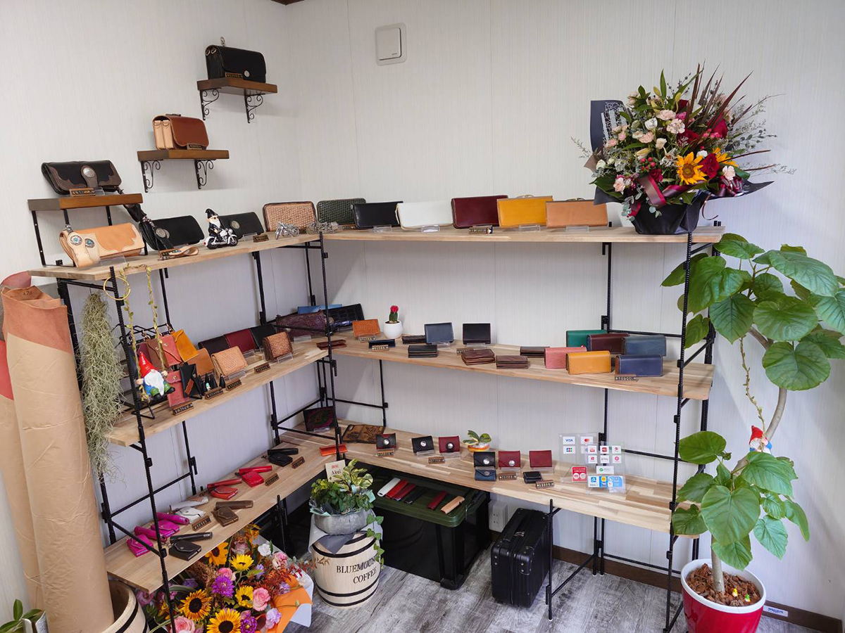 KH brother hoodの店内