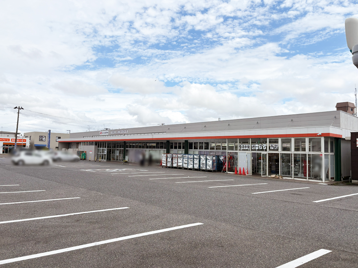 スーパーのアオキ 石山店の外観