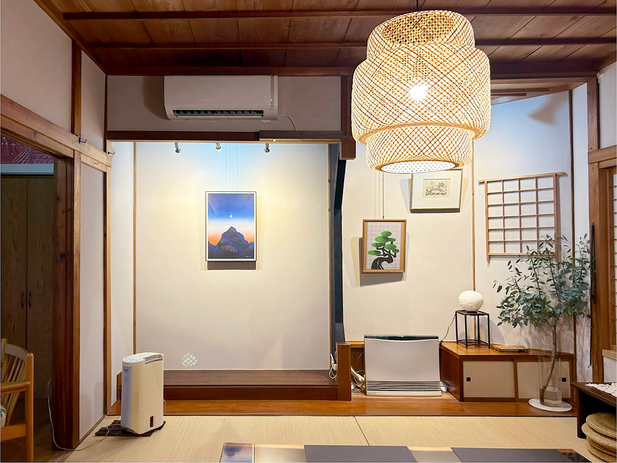 カフェ明星の店内